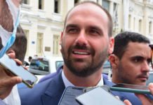 Eduardo Bolsonaro afirma estar disposto a sacrificar mandato; entenda