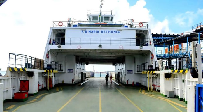 Sistema Ferry-Boat opera com quatro embarcações e fluxo tranquilo nesta quarta-feira