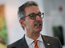 Levantamento diz que briga com Gilmar Mendes e críticas ao STF aumentam engajamento digital de Romeu Zema