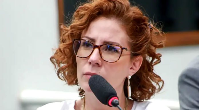 STF vê com ‘preocupação’ decisão da Itália sobre Carla Zambelli; Corte italiana alega imparcialidade de Moraes VEJA!