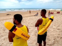 Confira: Salvamar alertou para riscos de afogamentos e orienta banhistas sobre o mar agitado e impróprio em Salvador