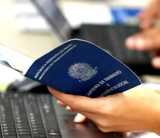 Bahia gera 12,8 mil empregos com carteira assinada em maio e mantém liderança no Nordeste