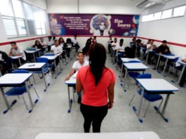 SEC aprova gratificação de estímulo ao aperfeiçoamento na Bahia para mais de 2 mil profissionais; lista já está no DOE