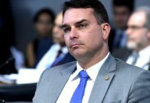 Centro-direita rechaça projeto Flávio Bolsonaro e, sem Jair, vê caminho livre para construir candidatura em 2026