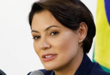 Michelle critica monitoramento 24h de Bolsonaro: ‘Humilhação’