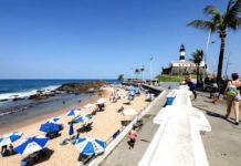 Veja quais praias estão impróprias para banho no feriadão em Salvador; Inema aponta 15 pontos com contaminação