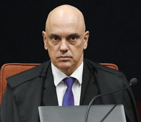 Atitude de Flávio em relação a Alexandre de Moraes pode trazer a notícia que Bolsonaro e a direita tanto sonham