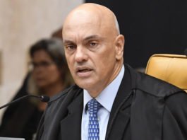 Ao impor medidas, Moraes afirmou que Bolsonaro confessou crime ao vincular fim do tarifaço de Trump a anistia; veja