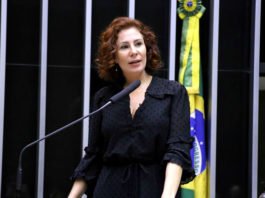Zambelli quer usar lei Magnitsky contra Moraes na Itália