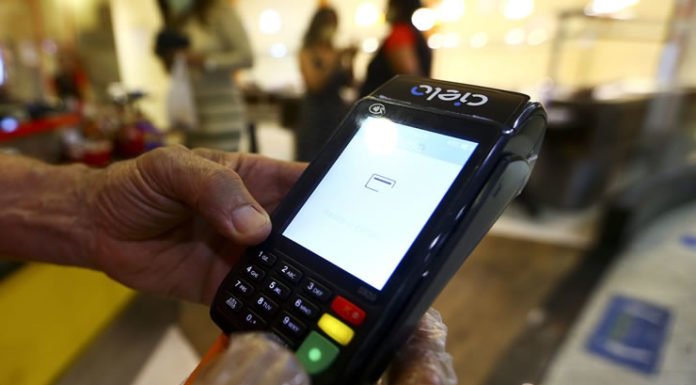 Inadimplência bate recorde em maio, mês de lançamento do programa Desenrola 2.0; endividamento segue alto