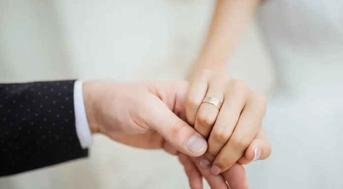Comissão da Câmara aprova projeto que anula casamento de menores de 16 anos e texto segue para o Senado