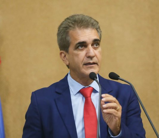 Robinson Almeida rebate Bruno Reis: “A máscara caiu, o prefeito de Salvador fica a favor de Trump e Bolsonaro e contra o Brasil”