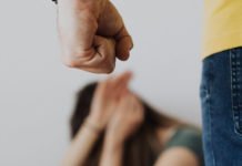 Entenda quais são as novas leis que já ampliam proteção às mulheres: Medida também tem monitoração de agressor