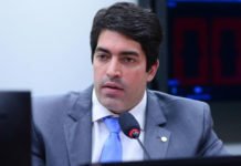 Indicação de Otto Filho ao TCE envolve articulação com Charles Fernandes, que tem sido paquerado por ACM Neto; veja