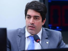 Indicação de Otto Filho ao TCE envolve articulação com Charles Fernandes, que tem sido paquerado por ACM Neto; veja