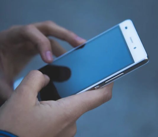 Governo estuda devolução de celular roubado nos Correios; proposta é enviar alerta para usuário devolver aparelho