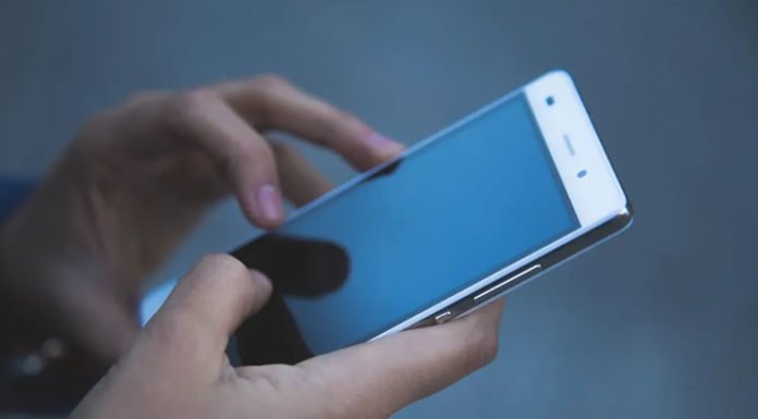 Governo estuda devolução de celular roubado nos Correios; proposta é enviar alerta para usuário devolver aparelho