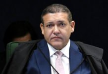 Trama golpista: ministro Nunes Marques vai ser relator no STF de pedido de anulação de condenação de Bolsonaro