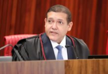 Nunes Marques assume relatoria de representações eleitorais envolvendo Flávio Bolsonaro e Master no TSE
