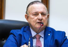 Adolfo aponta ‘cinismo’ de críticas das ações do governo contra a seca: ‘Teatro de quem faz São João milionário’, disse