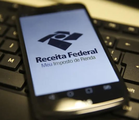 Contribuinte tem até este domingo (10) para optar pelo pagamento do Imposto de Renda por débito automático