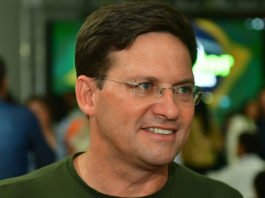 João Roma reafirma que Jair Bolsonaro é candidato do PL e que qualquer outra posição será definida pelo ex-presidente