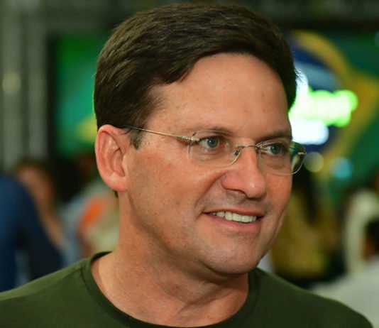 João Roma reafirma que Jair Bolsonaro é candidato do PL e que qualquer outra posição será definida pelo ex-presidente