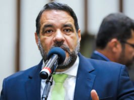 Velório de Alan Sanches acontece neste domingo na Assembleia Legislativa com o sepultamento previsto no Cemitério Jardim da Saudade em Salvador; veja