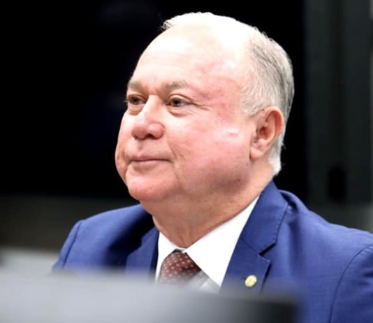 Deputado federal da Bahia foi escolhido para ser relator da PEC do fim da escala 6×1 na Câmara e vai fazer parecer; veja