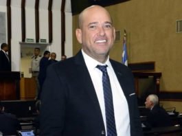 Binho Galinha está suspenso de partido cerca de 10 dias após ser preso; ele é suspeito de chefiar milícia na Bahia; veja