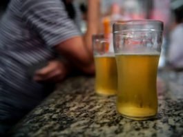 Taxa inédita de abstinência: 64% dos brasileiros declaram que não beberam álcool em 2025, aponta pesquisa
