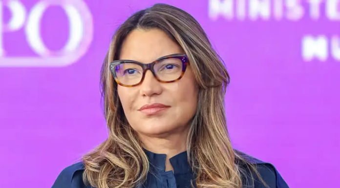 Em gesto de solidariedade, Janja defende Michelle e Damares de ofensas nas redes