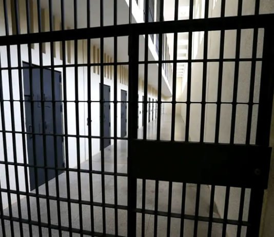 Entenda os próximos passos do projeto para reduzir maioridade penal; após aval de comissão, proposta vai para análise