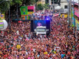 Câmara aprova lei que pode multar pessoas fantasiadas de freiras e Jesus no Carnaval de Salvador; saiba mais