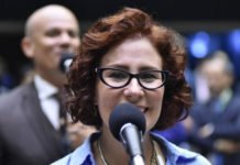 Alexandre Ramagem, Carla Zambelli e Eduardo Bolsonaro: veja deputados bolsonaristas que deixaram o Brasil