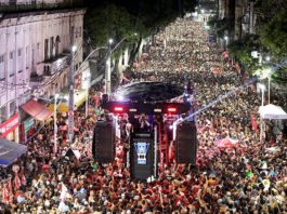 Confira pipocas no Carnaval de Salvador em 2026; Blocos sem cordas estão nos circuitos Barra-Ondina e Campo Grande