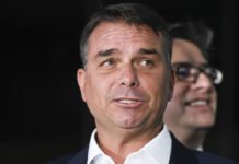 Veja: Flávio foi alvo de representação na PGR por suposto crime à soberania e 7 deputados federais pedem investigação