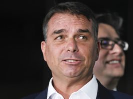 Veja: Flávio foi alvo de representação na PGR por suposto crime à soberania e 7 deputados federais pedem investigação