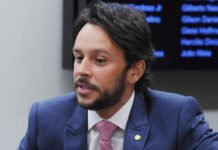 Nas redes sociais, visita a Otto reacende especulações de eventual desembarque do deputado Mário Júnior no PSD; veja