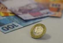Salário mínimo de R$ 7.612,49 seria o ideal para famílias, diz Dieese: 4,7 vezes superior ao atual de R$ 1.621,00; confira