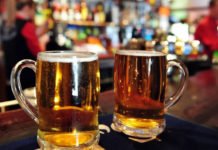 Vai curtir o feriado? Cerveja gelada pode não ser a melhor opção para enfrentar a onda de calor; médicos explicam