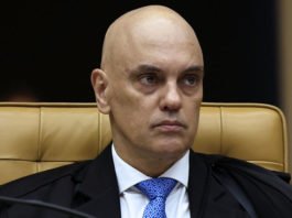 Moraes suspende decisão que destituiu defesa de réus da trama golpista