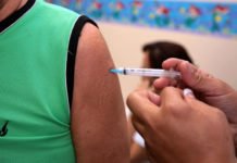 Brasil volta à lista dos países com mais crianças não vacinadas no mundo, mostram Unicef e OMS