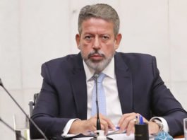 Polícia Federal deflagra operação contra ex-assessora de Arthur Lira; sabia mais