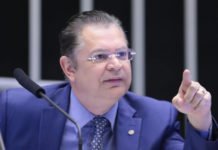 Líder do PL na Câmara, Sóstenes chama Moraes de ditador psicopata que manda nos Três Poderes e impõe sua ditatura