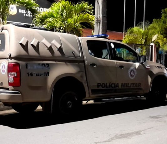 Homem é preso em Santo Antônio de Jesus suspeito de agressão contra uma mulher. Prisão foi efetuada pela Polícia Militar e encaminhado à delegacia; veja