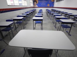 Em um ano, Brasil tem queda de 1 milhão de matrículas nas escolas, diz Censo