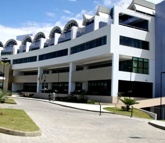 Líder do CV, advogada é presa em Feira de Santana durante Operação Skywalker; 32 são denunciados pelo MP