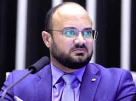 Entre deputados baianos na Câmara dos Deputados, Bolsonarista lidera o ranking de engajamento, diz levantamento; veja