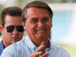 ‘Olho do furacão’, ‘adorando esse tanto polícia’: vizinhos de Bolsonaro falam da nova rotina em condomínio de Brasília